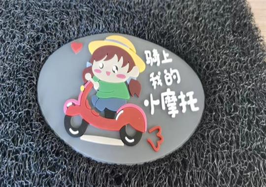 矽利康商標壓花機_滴塑商標高頻壓花機